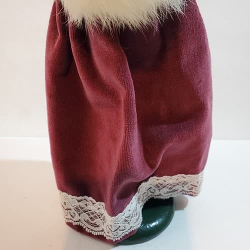 Vtg Byers Choice 1986 Woman Christmas Caroler w/ Fur Muff and Hat 13" Wood Base - Thumbnail 4