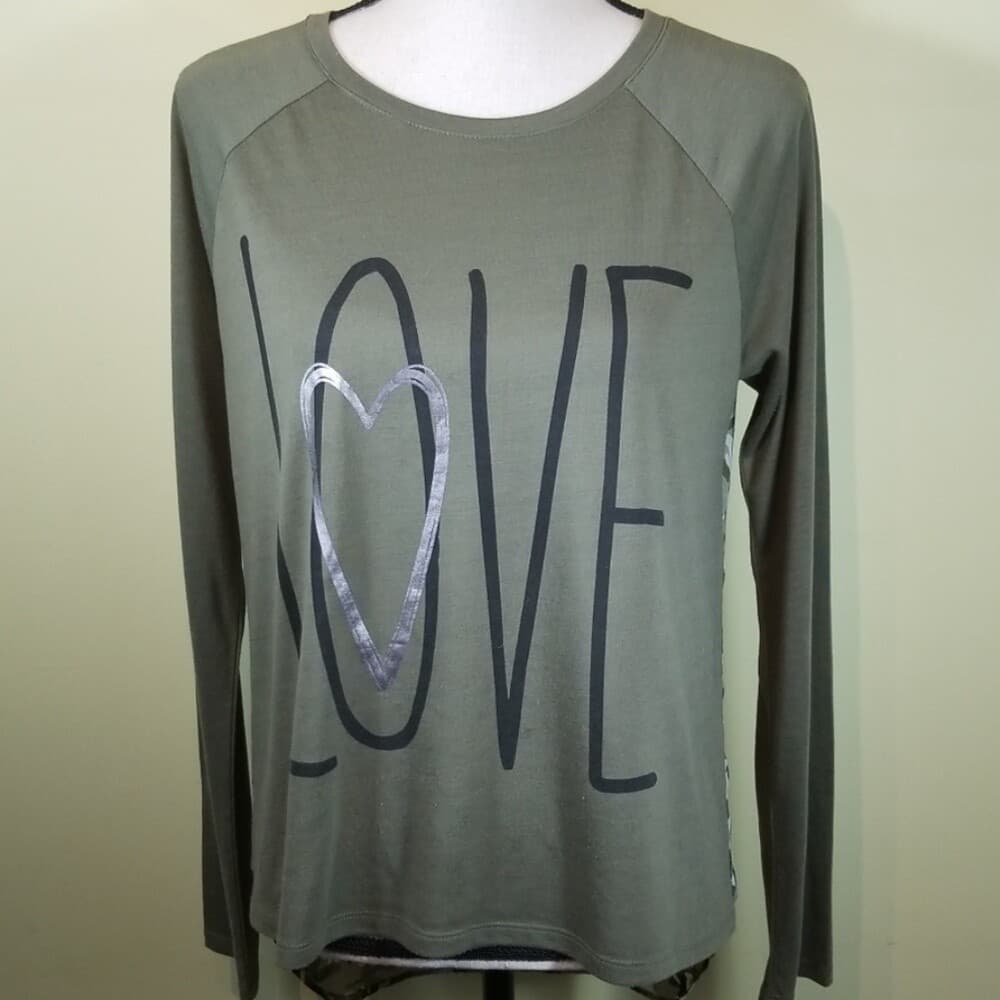 Hybrid Long Sleeve Graphic T-shirt Size Jr L High Low Hem Semi-Sheer Camo Back