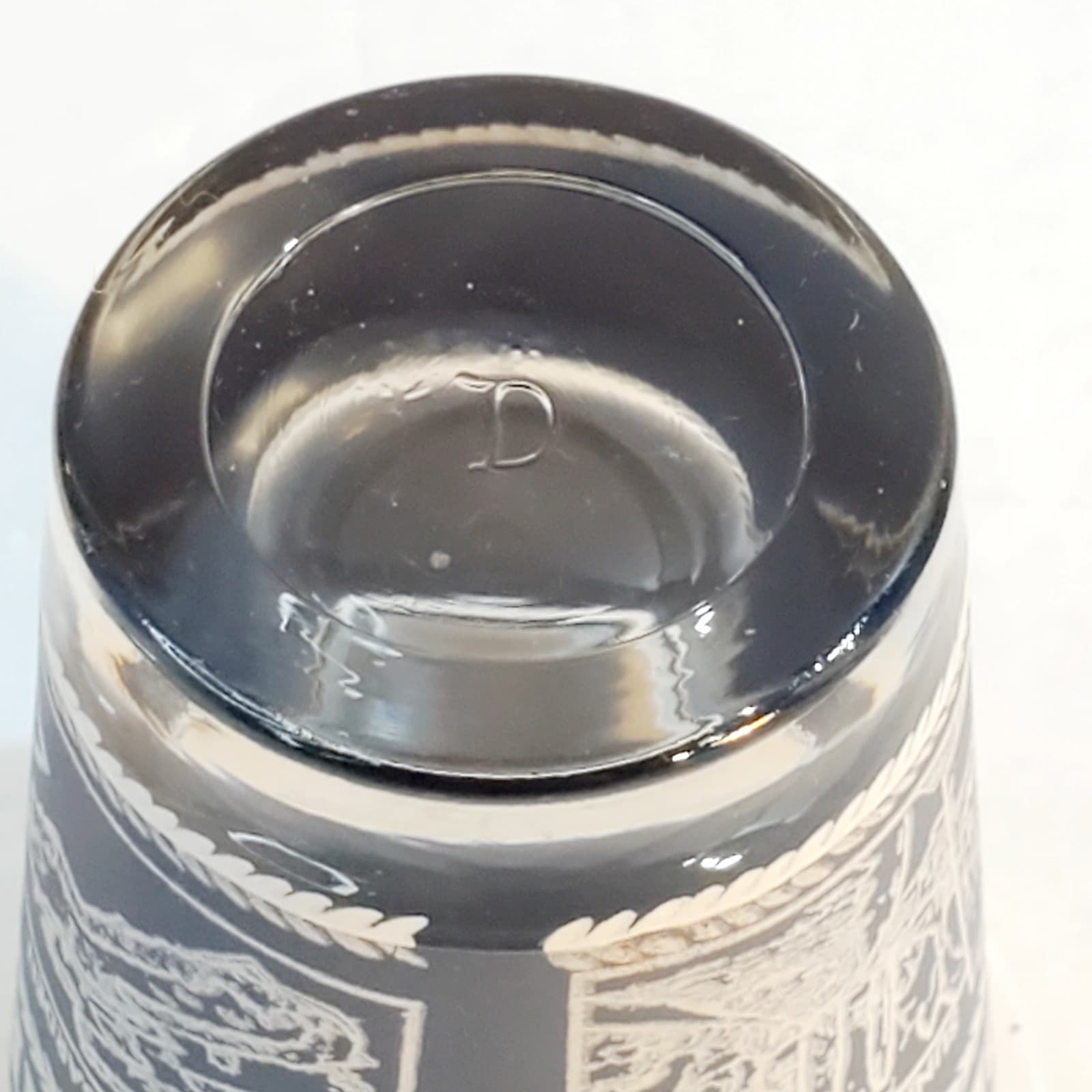The Butchart Gardens Canada Shot Glass Gold Rim Shooter Jigger Souvenir - Thumbnail 5