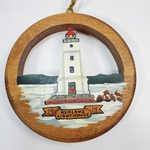 Vtg 1998 Handcrafted Wood Heritage Collection Ornament 1914 Ashland Lighthouse