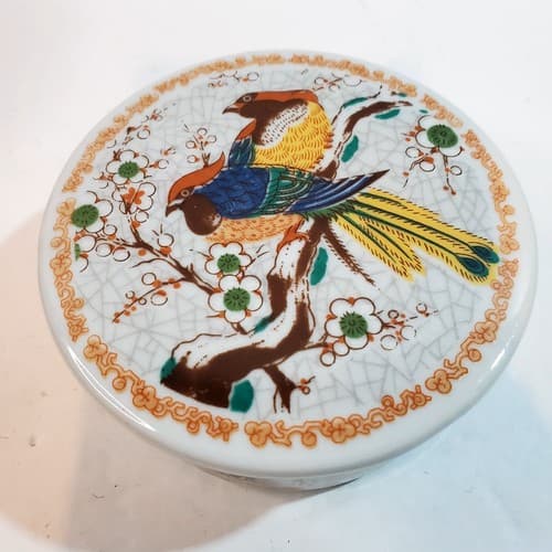 Vintage Imari Ware Porcelain Dresser Trinket Box Korea Pair of Birds Round Dish - Thumbnail 2