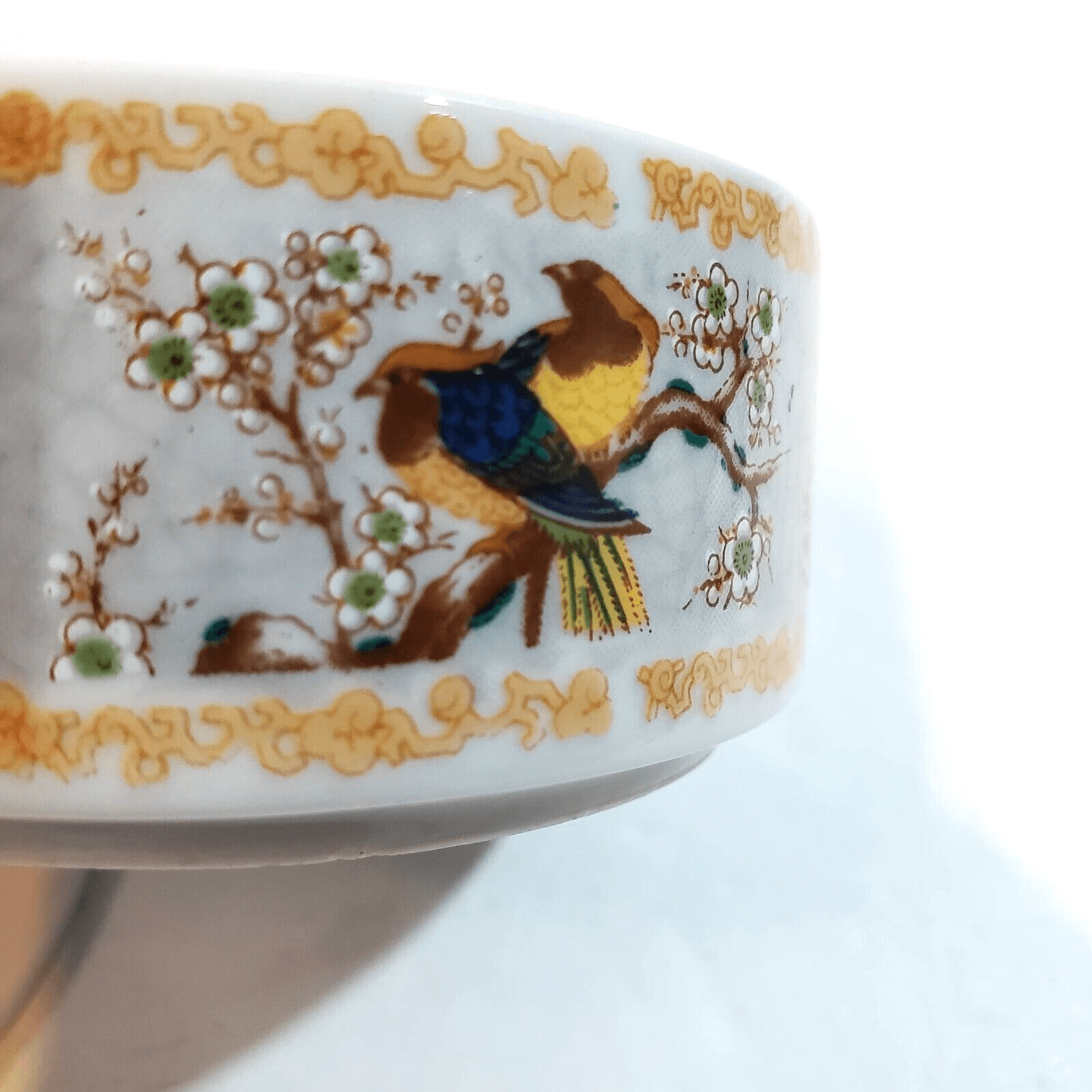 Vintage Imari Ware Porcelain Dresser Trinket Box Korea Pair of Birds Round Dish - Thumbnail 6