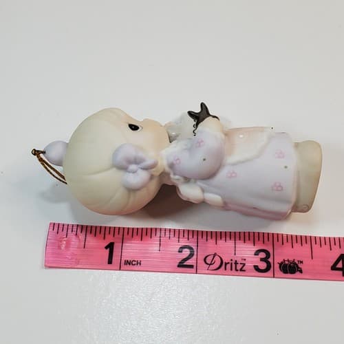 Vtg Precious Moments He Covers The Earth With His Beauty 1995 Christmas Ornament - Thumbnail 8