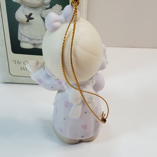 Vtg Precious Moments He Covers The Earth With His Beauty 1995 Christmas Ornament - Thumbnail 4