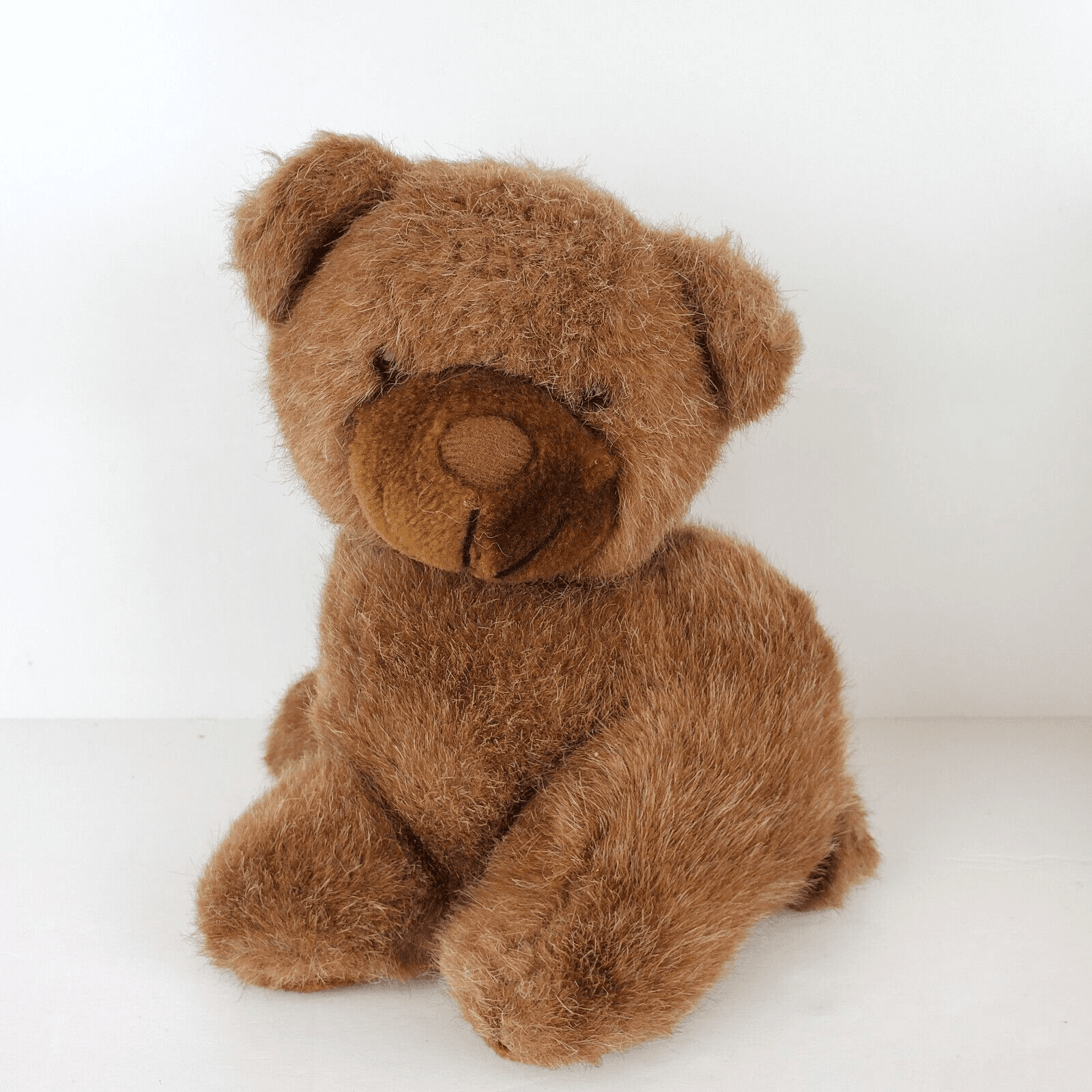 Vintage Mary Meyer 8” Brown Sitting Plush Bear Stuffed Toy Townshend Vermont