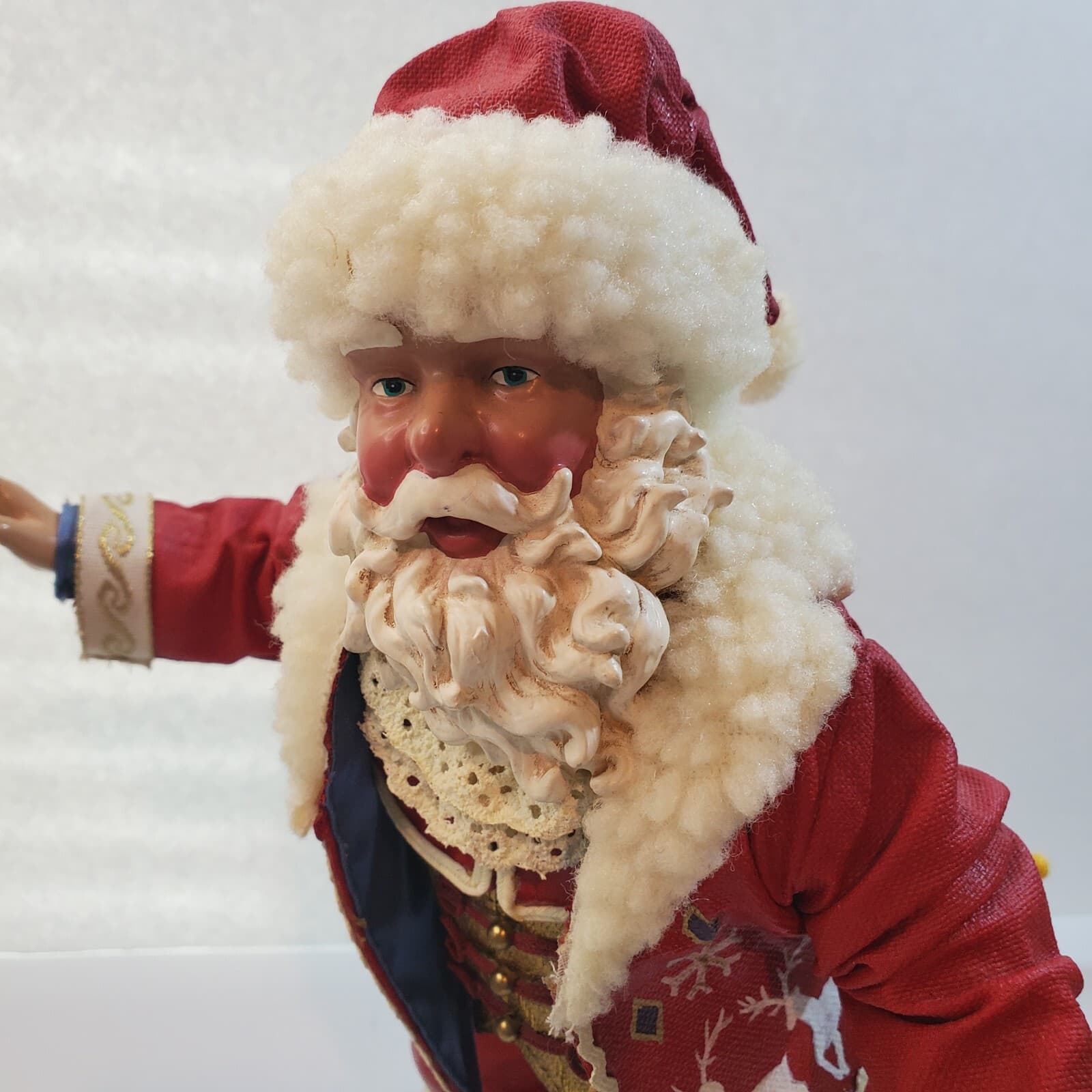 Vintage 2000 Clothtique Possible Dreams Santa's Coattails Christmas Figurine - Thumbnail 3