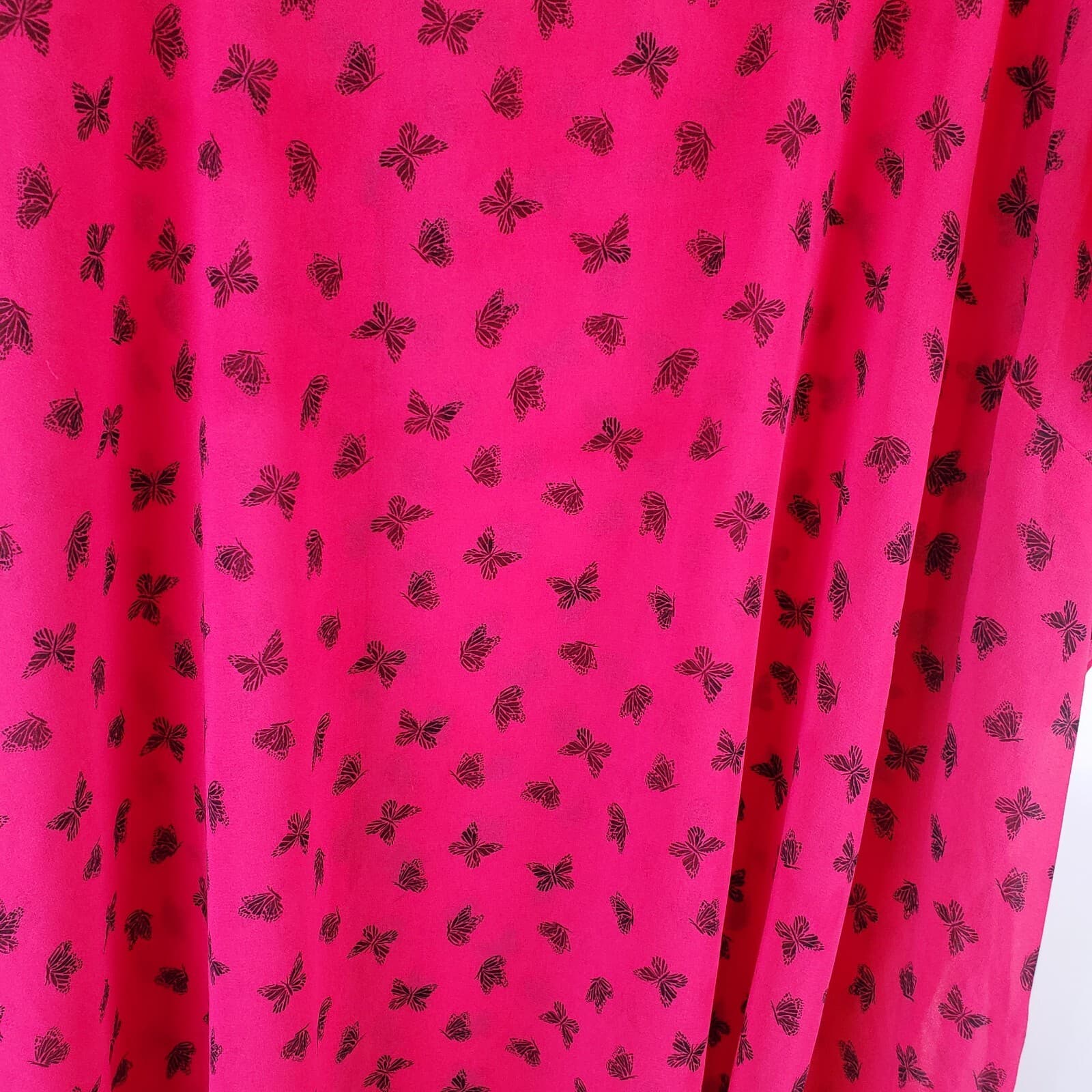 Torrid Women's Butterfly Print Blouse Size 5 Semi-Sheer Short Sleeve Button Back - Thumbnail 5