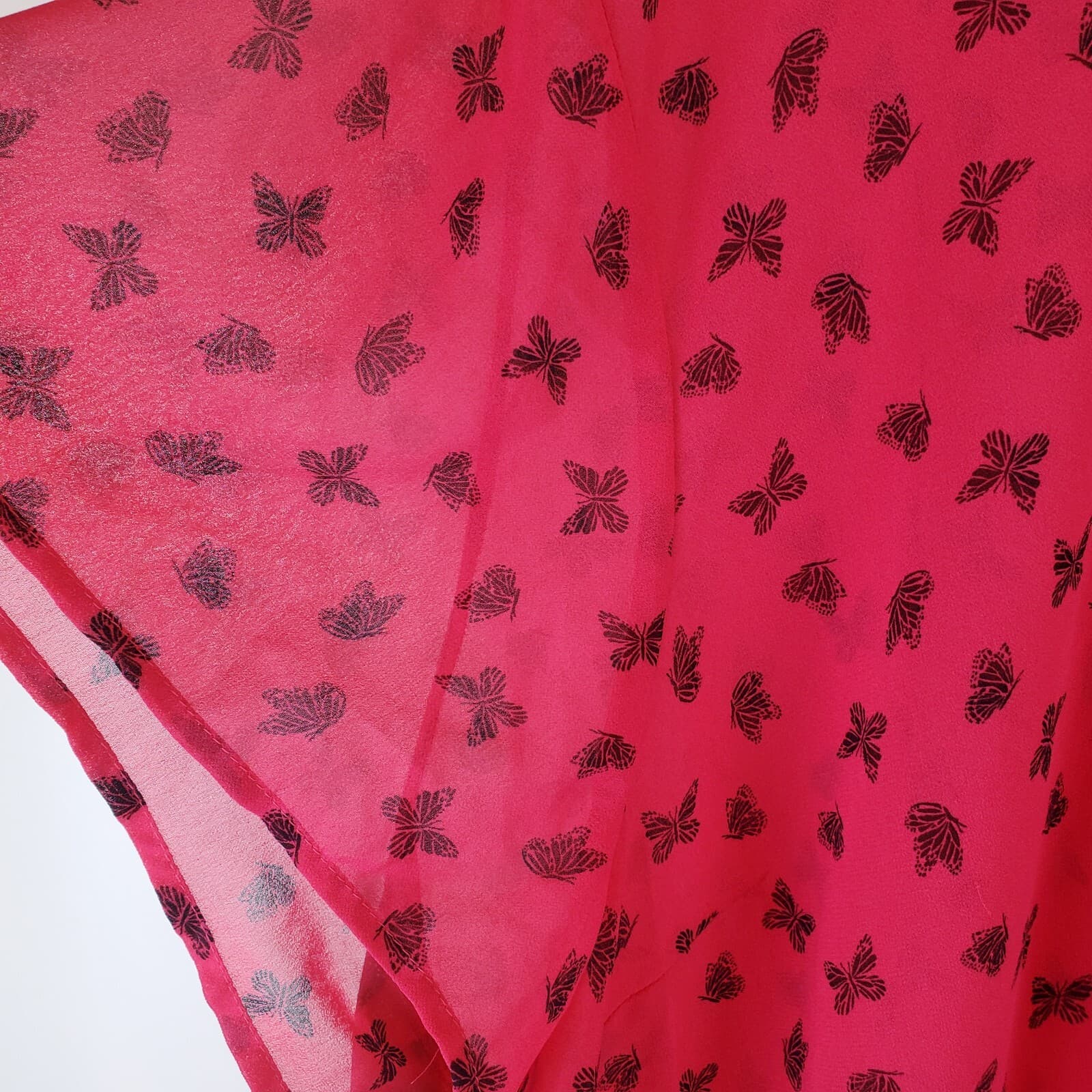 Torrid Women's Butterfly Print Blouse Size 5 Semi-Sheer Short Sleeve Button Back - Thumbnail 6