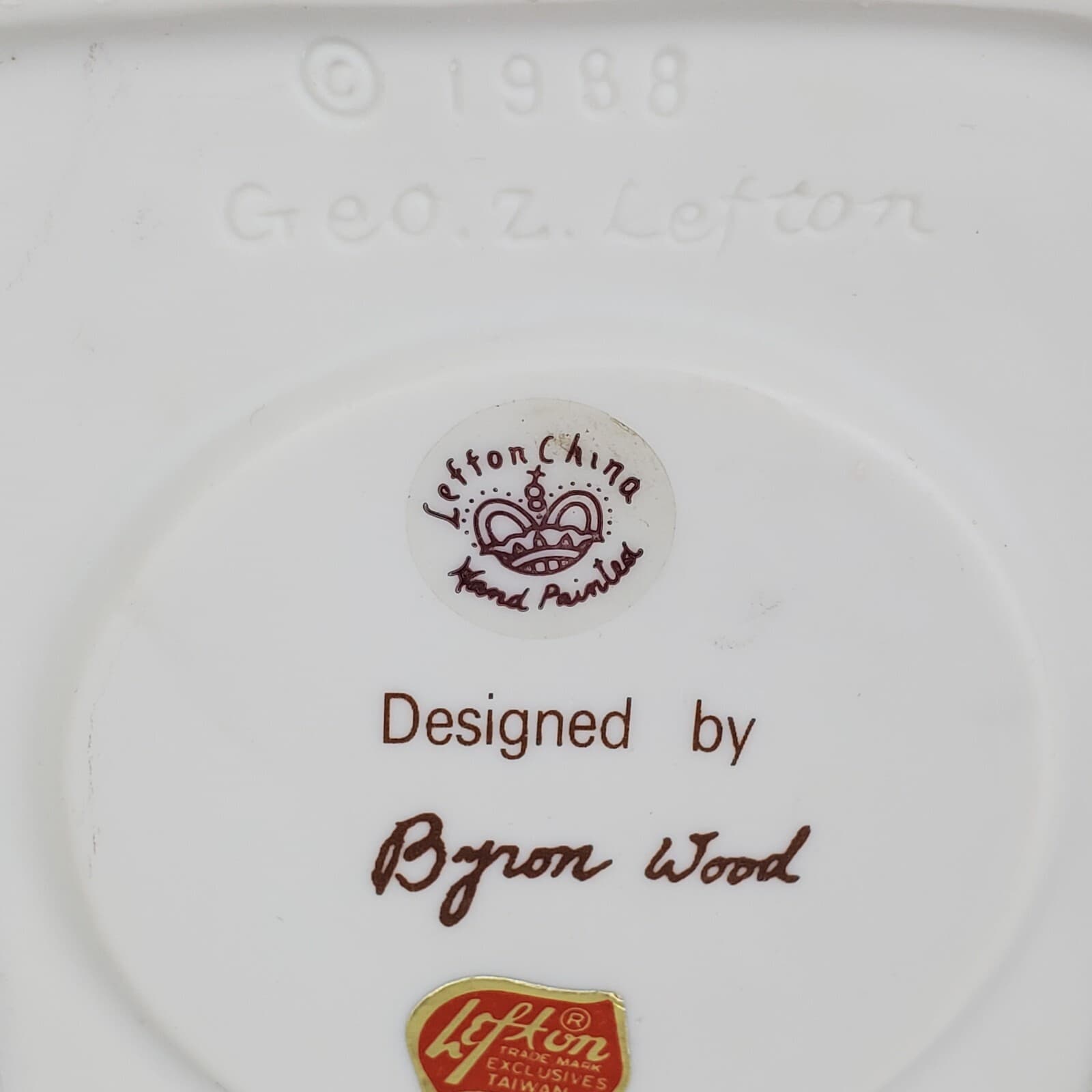 Vintage 1988 Lefton Byron Wood Colonial Village Church Chapel Tea Light Holder - Thumbnail 6