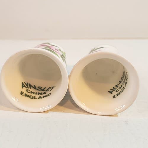 Vintage Set of 2 Aynsley Porcelain Thimbles Pink Flowers Floral Collection - Thumbnail 6