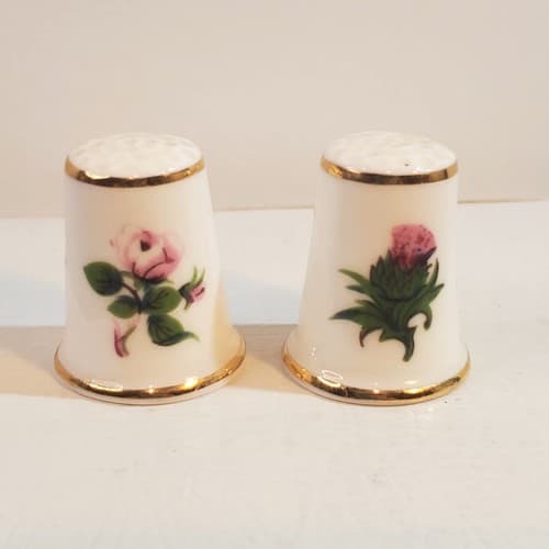 Vintage Set of 2 Aynsley Porcelain Thimbles Pink Flowers Floral Collection - Thumbnail 2