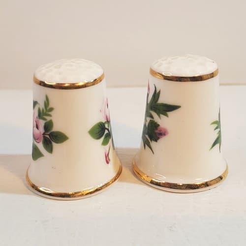 Vintage Set of 2 Aynsley Porcelain Thimbles Pink Flowers Floral Collection - Thumbnail 3