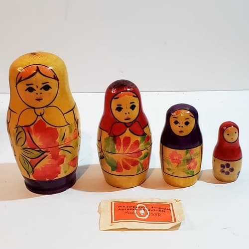 Vtg Russian Nesting Dolls Set of Five Hand Painted Flower Floral Design USSR