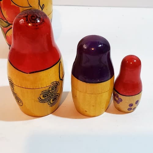 Vtg Russian Nesting Dolls Set of Five Hand Painted Flower Floral Design USSR - Thumbnail 12