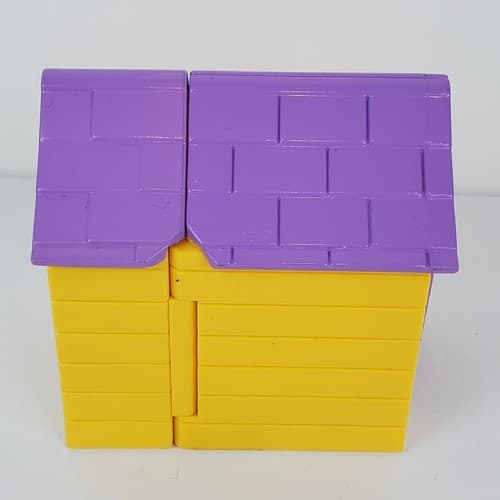 Polly Pocket Folding Fold Out Dog House 2 Dogs w/Outfits and Bowls - Thumbnail 9