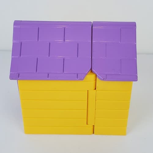 Polly Pocket Folding Fold Out Dog House 2 Dogs w/Outfits and Bowls - Thumbnail 7