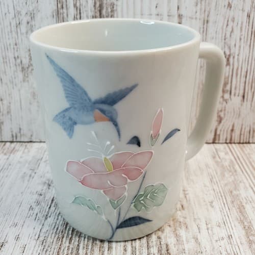 Vintage Otagiri Japan Moriage Pastel Hummingbird & Flowers Coffee Tea Mug Cup