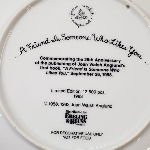 Vintage Joan Walsh Anglund Hanging Plate A Friend Is Someone Who Likes You 1983 - Thumbnail 4