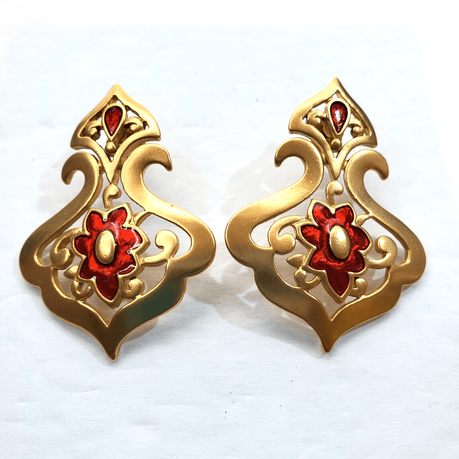 Vintage Matte Gold Tone & Red Enamel Floral Post Holiday Pierced Earrings