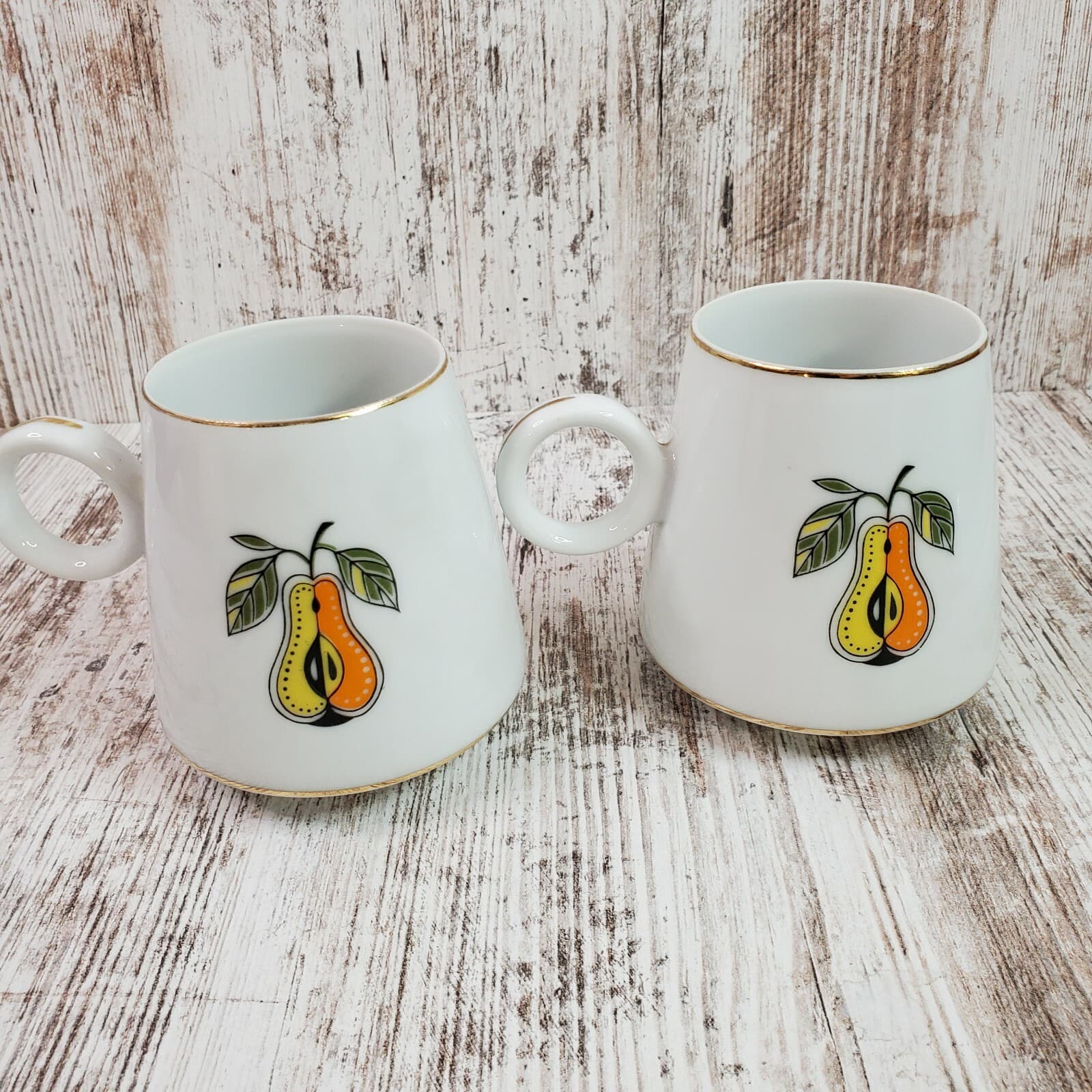 Vintage Mid Century Modern Graduated Ceramic Mugs Cups Pear Design Set of 2 - Thumbnail 5