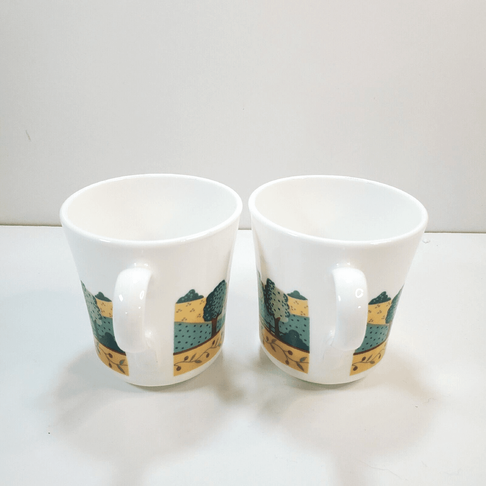 VIntage 1998-99 Corelle Farm Country Landscape Coffee Tea Mugs Cups Lot of 2 - Thumbnail 6