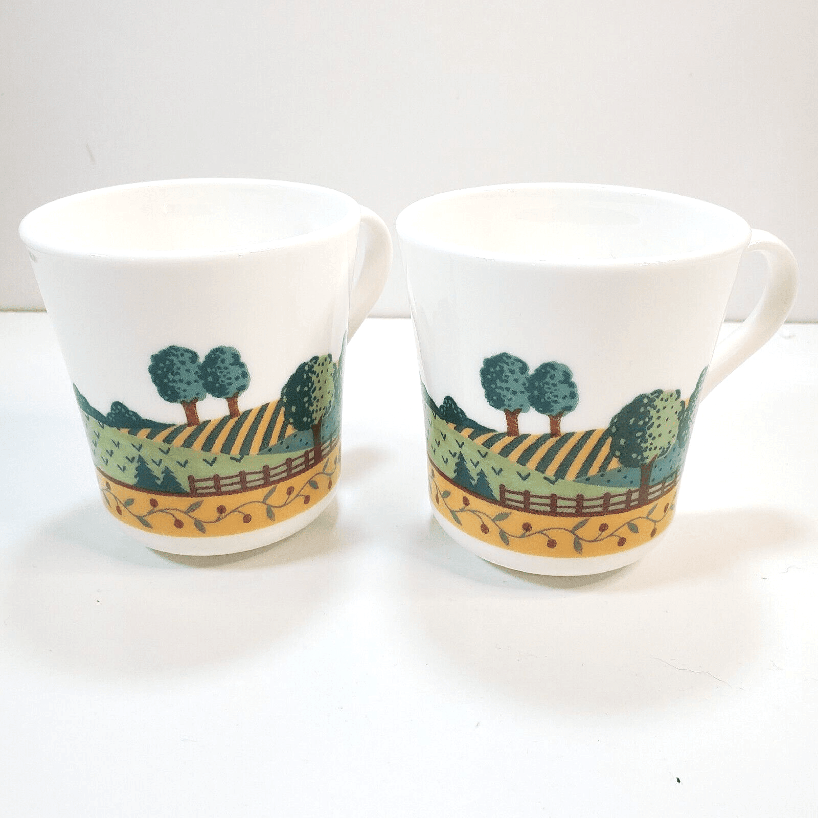 VIntage 1998-99 Corelle Farm Country Landscape Coffee Tea Mugs Cups Lot of 2