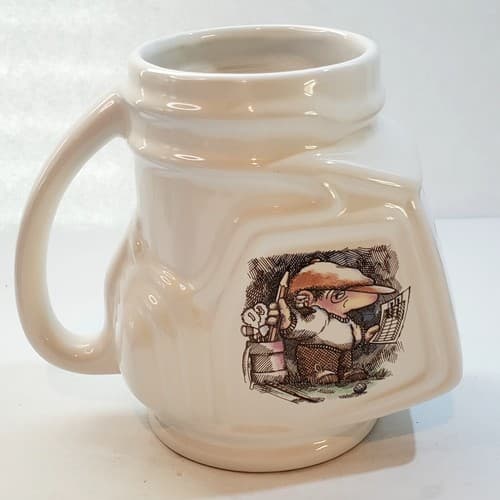Vintage 1991 Golf Bag Shaped Coffee Mug Cup White Ceramic Sport Souvenir Taiwan