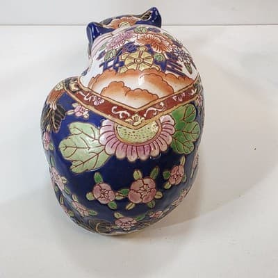 Vtg Hand-painted Chinoiserie Ceramic Sleeping Cat Figurine w/Floral Motif 9.5 " - Thumbnail 4