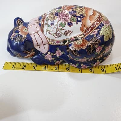 Vtg Hand-painted Chinoiserie Ceramic Sleeping Cat Figurine w/Floral Motif 9.5 " - Thumbnail 9