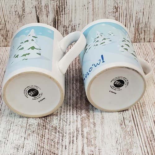 2 Disney Let it Snow Mickey Minnie Sledding Coffee Tea Mugs Christmas Holiday - Thumbnail 7