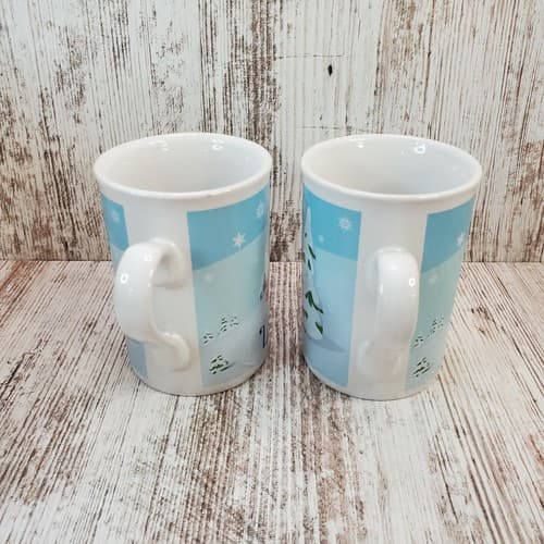 2 Disney Let it Snow Mickey Minnie Sledding Coffee Tea Mugs Christmas Holiday - Thumbnail 5