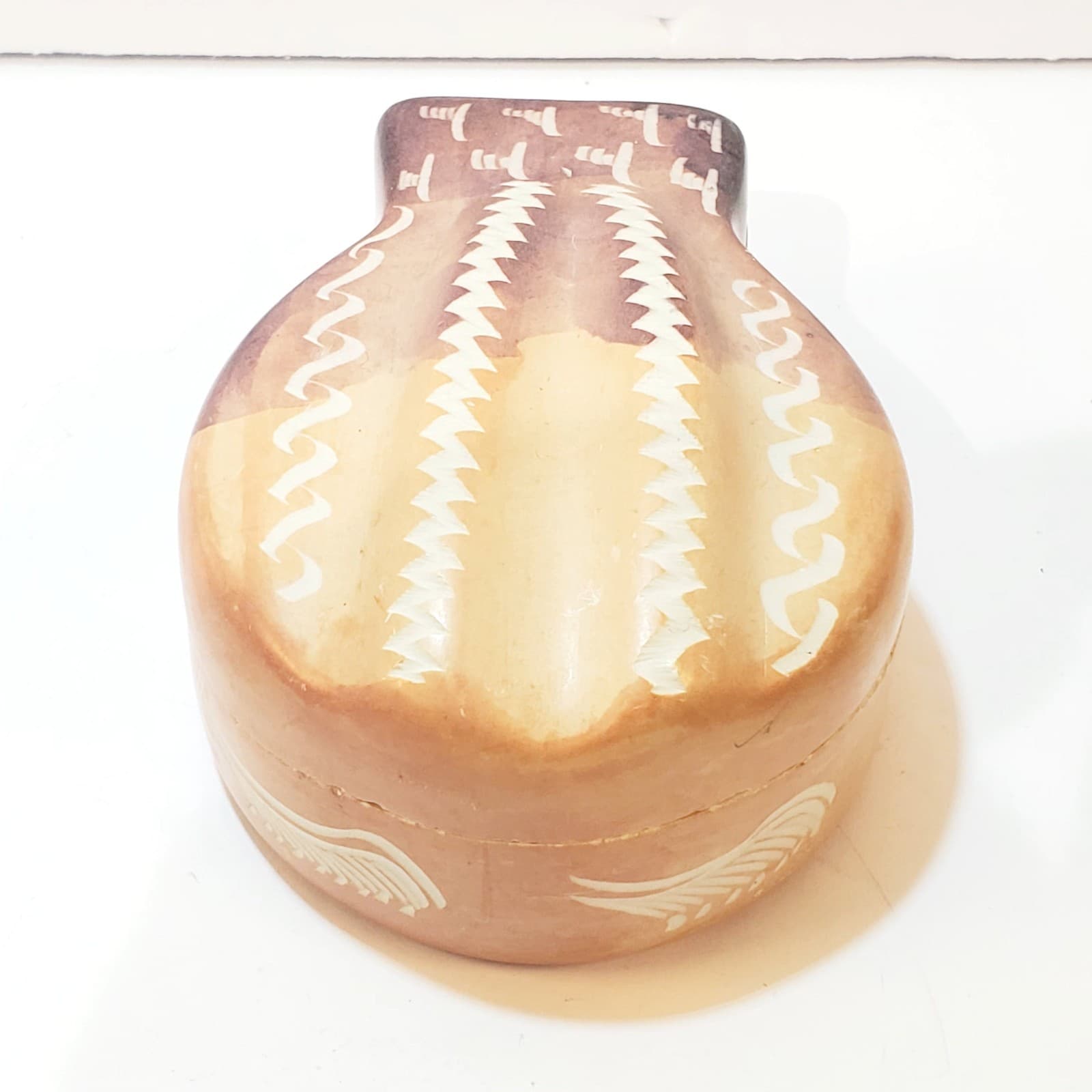 Handcarved African Soapstone Trinket Box Etched Outer Shell Shaped Kenya 4" - Thumbnail 3