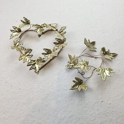 Vintage 2 pc Brass Ivy Leaf Heart Wreath Hanging Wall Plaque and Spray of Leaves