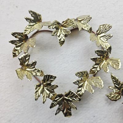 Vintage 2 pc Brass Ivy Leaf Heart Wreath Hanging Wall Plaque and Spray of Leaves - Thumbnail 2