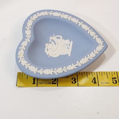 Vintage Wedgwood Blue White Jasperware Heart Shaped Trinket Dish 4 1/2" England - Thumbnail 5