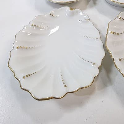 Set of 4 Andrea By Sadek Leaf Shaped Porcelain Trinket Dishes White Gold Trim - Thumbnail 3