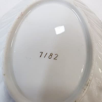 Set of 4 Andrea By Sadek Leaf Shaped Porcelain Trinket Dishes White Gold Trim - Thumbnail 8