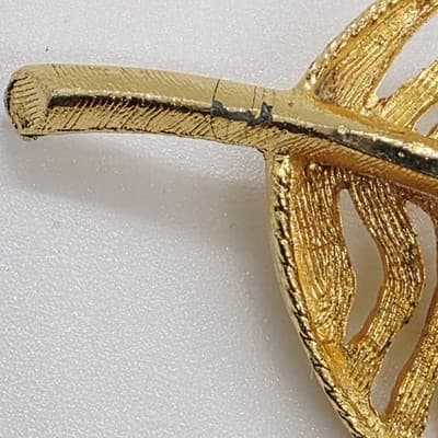 Vintage Textured Brushed Gold Tone Metal Open Work Large Leaf Brooch Pin - Thumbnail 3