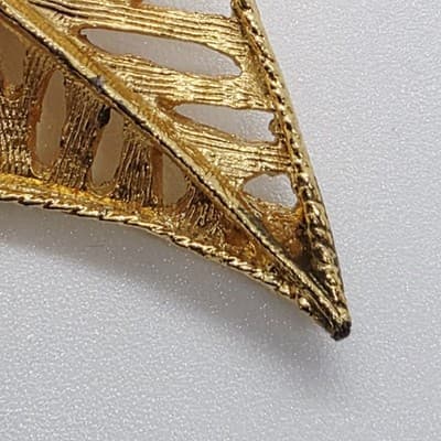 Vintage Textured Brushed Gold Tone Metal Open Work Large Leaf Brooch Pin - Thumbnail 2