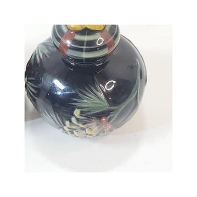 Vintage CIC Ceramic Christmas Ball Ornaments Salt and Pepper Shakers - Thumbnail 3