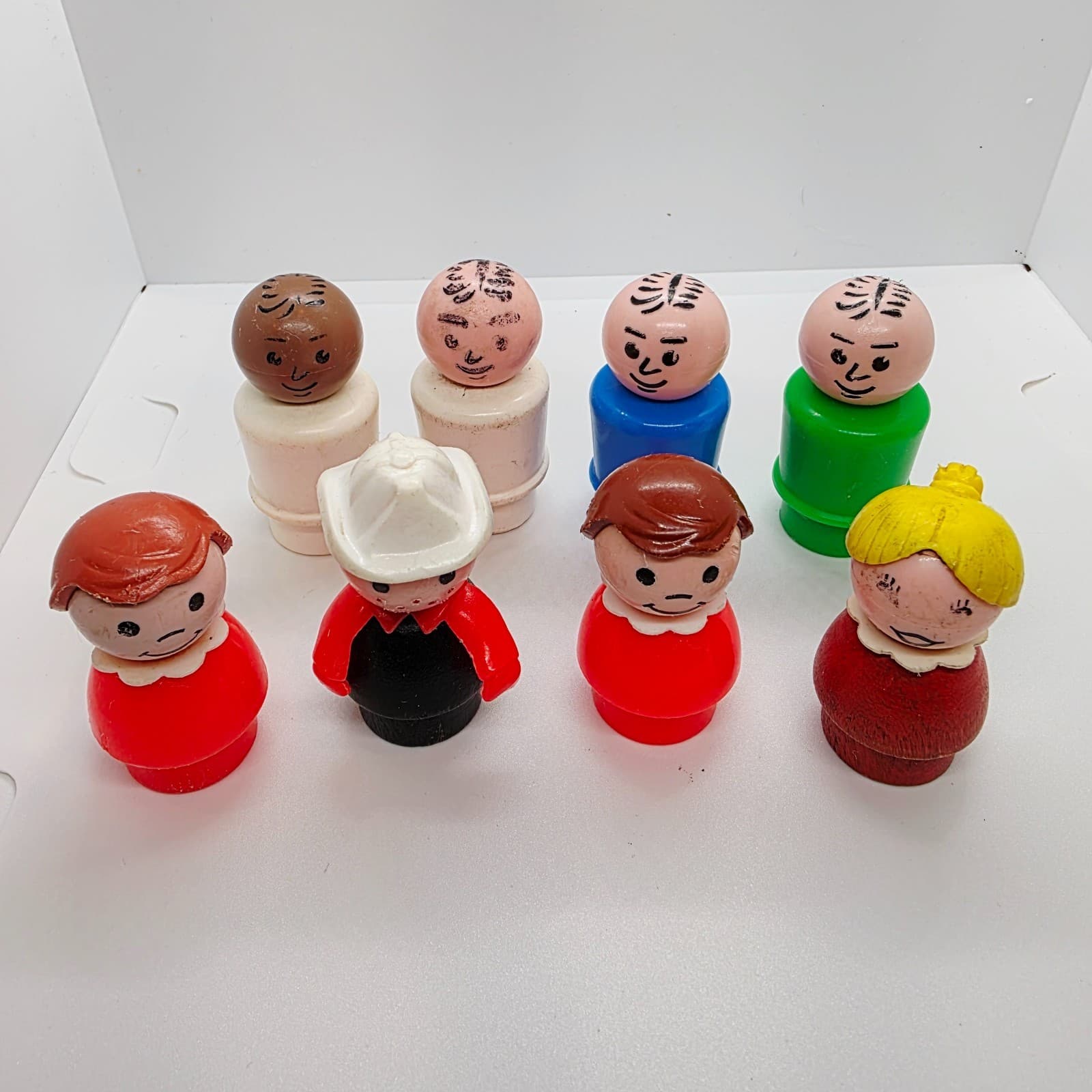 Mattel Fisher Price Little People Figures Mixed Lot of 8, plastic and or wood