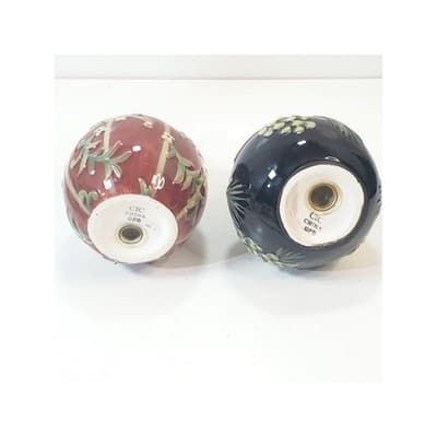 Vintage CIC Ceramic Christmas Ball Ornaments Salt and Pepper Shakers - Thumbnail 6