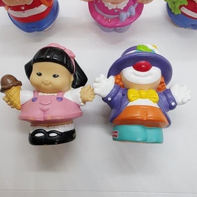 Mattel Fisher Price Little People Figures Lot of 5 PVC Boy Girl Clown 2007, 2003 - Thumbnail 2