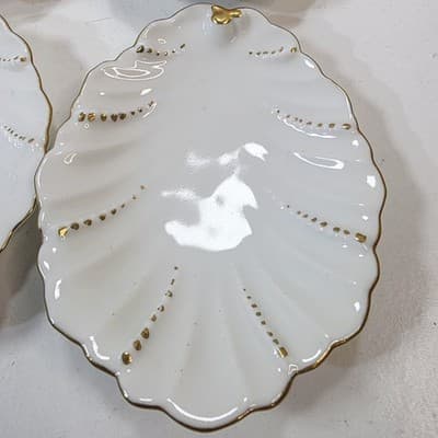 Set of 4 Andrea By Sadek Leaf Shaped Porcelain Trinket Dishes White Gold Trim - Thumbnail 2