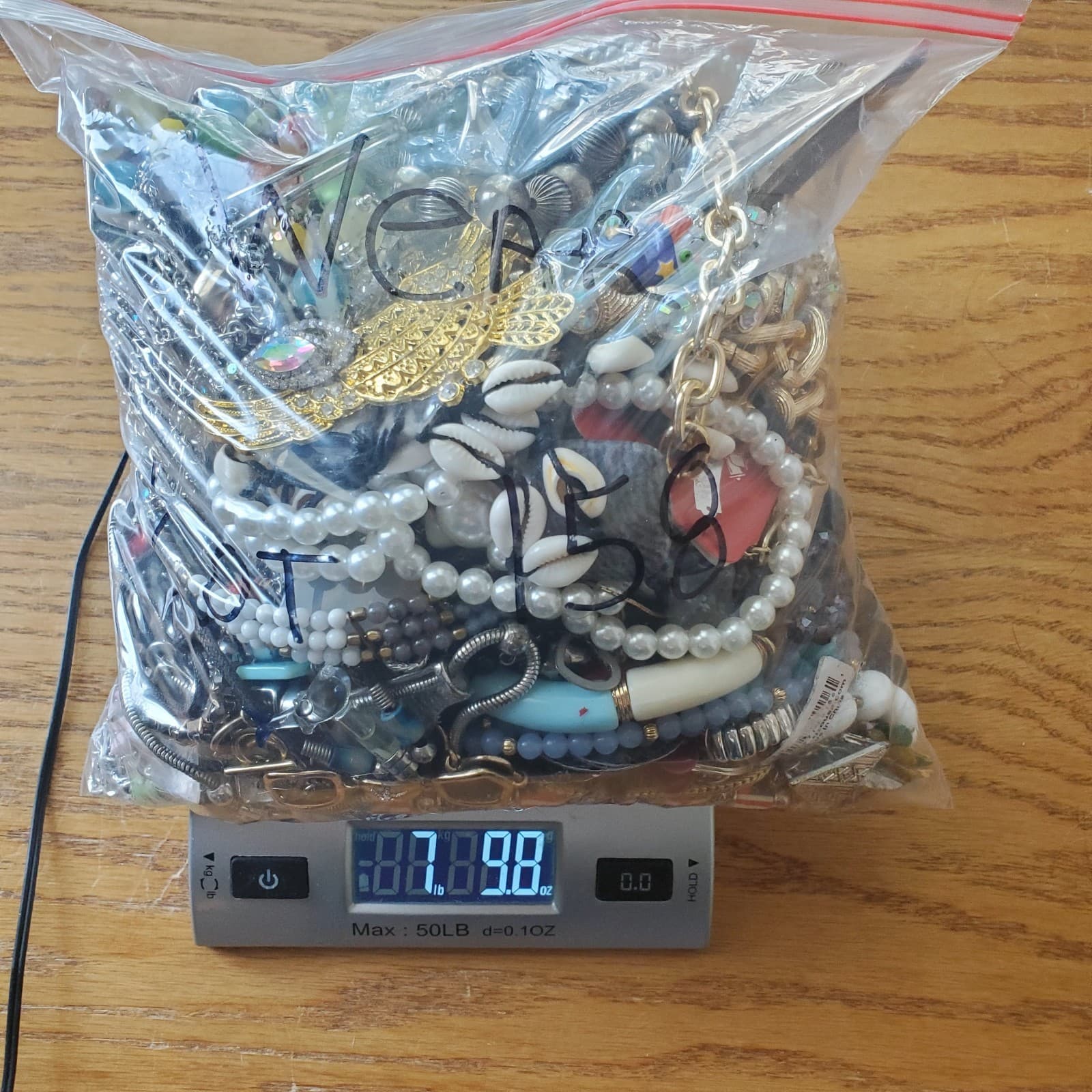 7+ LB Jewelry Lot Mostly Wearable or Resellable Necklace Earrings Vtg/Modern 158
