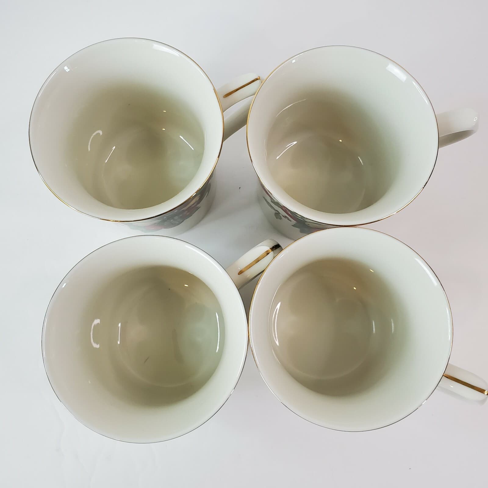 AMC N.Y N.Y Fruits Ribbons Holly Pear Apple Christmas Mugs Cups Gold Trim Set 4 - Thumbnail 2