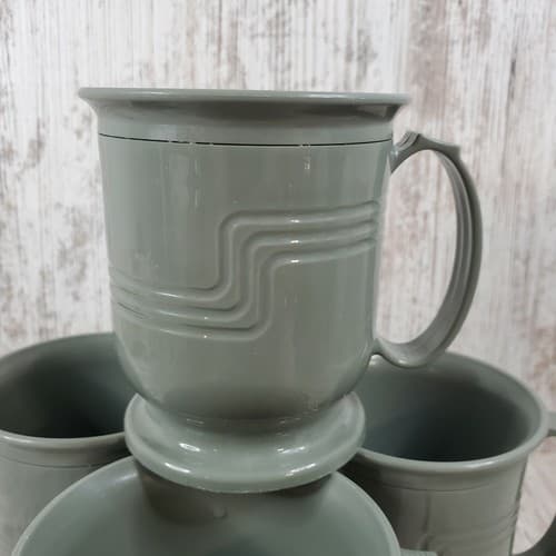 Cambro Shoreline 8 Oz Plastic Green Coffee Mugs Huntington Beach CA USA Set of 4 - Thumbnail 2