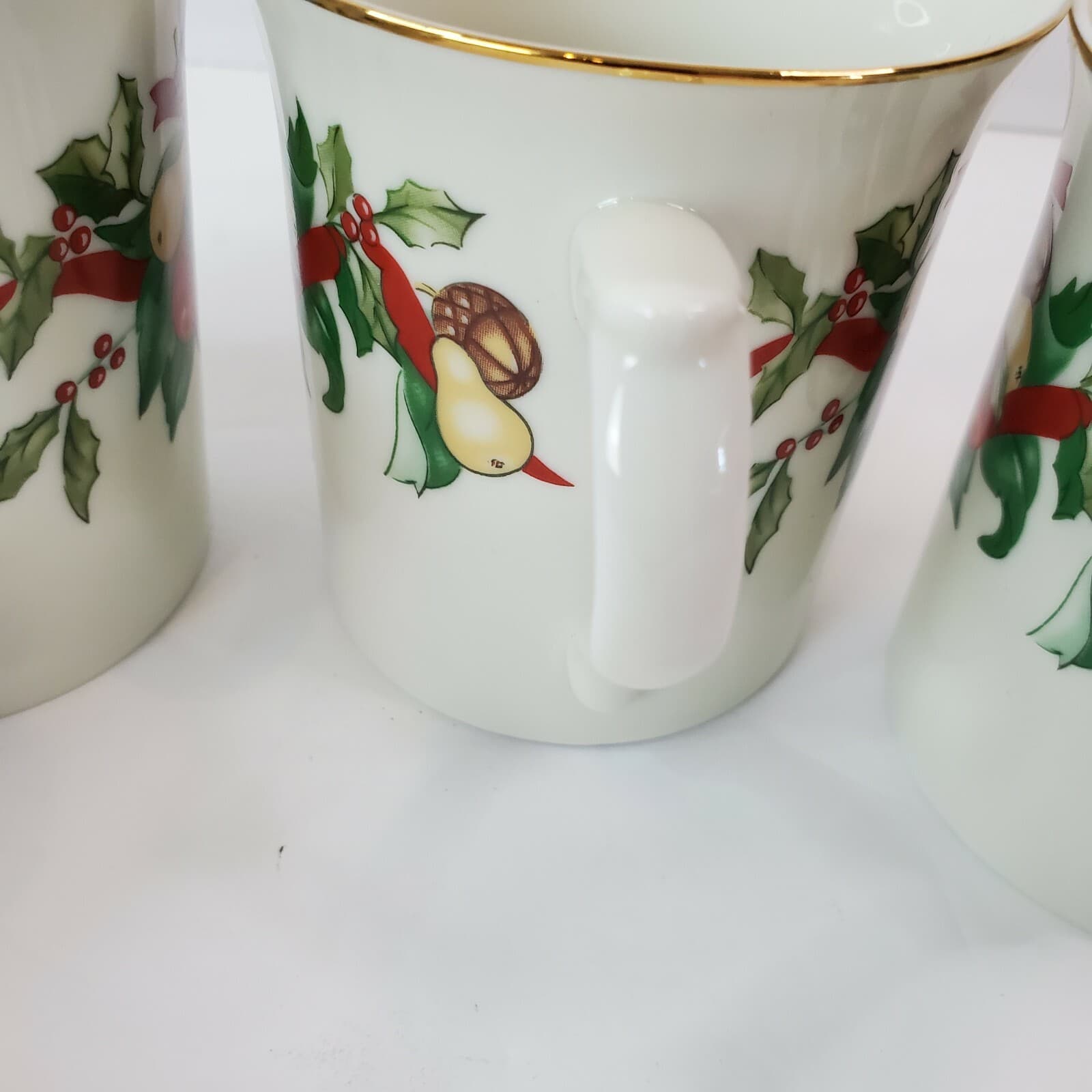 AMC N.Y N.Y Fruits Ribbons Holly Pear Apple Christmas Mugs Cups Gold Trim Set 4 - Thumbnail 4