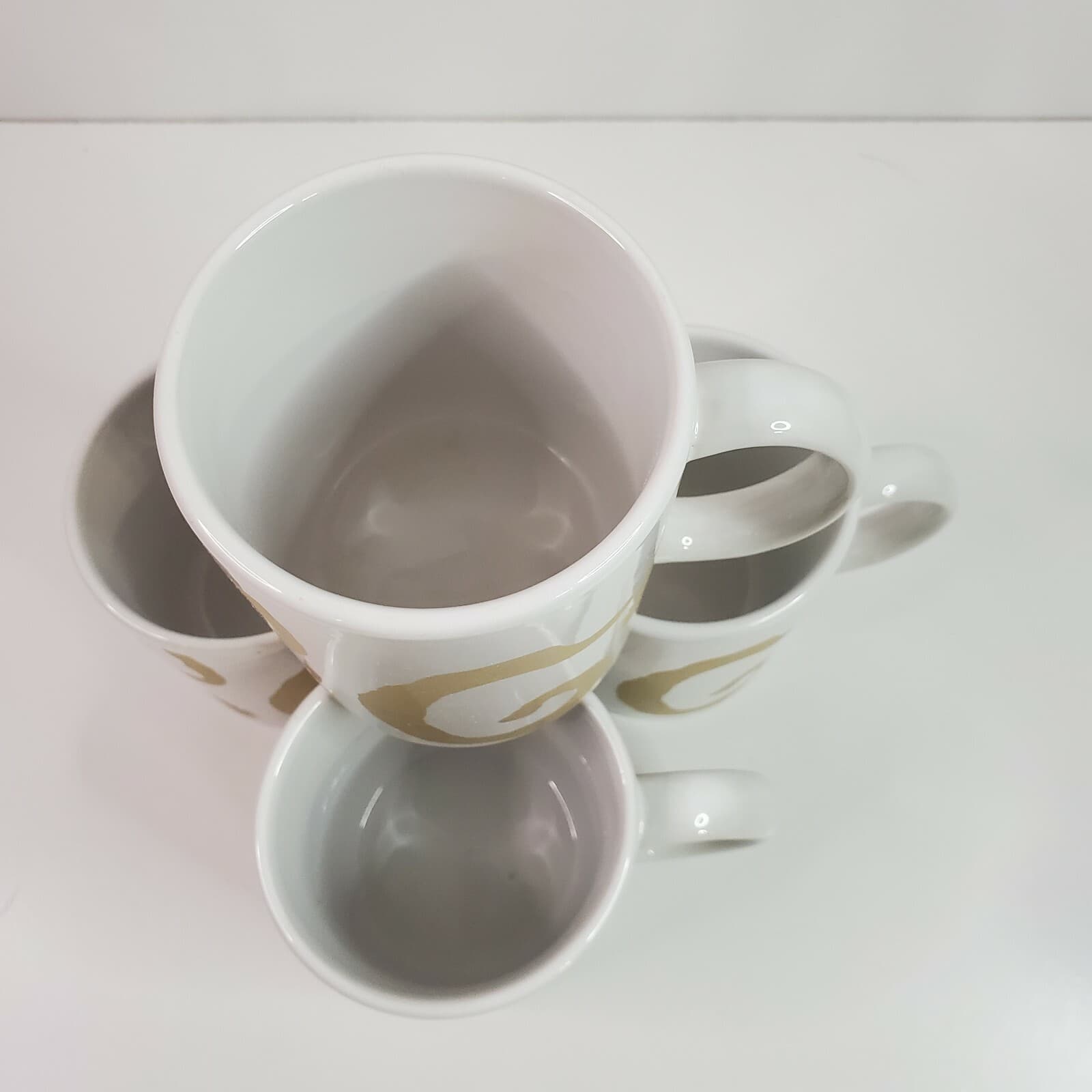 Oscar De La Renta Coffee Tea Cups Mugs White with Gold Swirl Set Of 4 - Thumbnail 2
