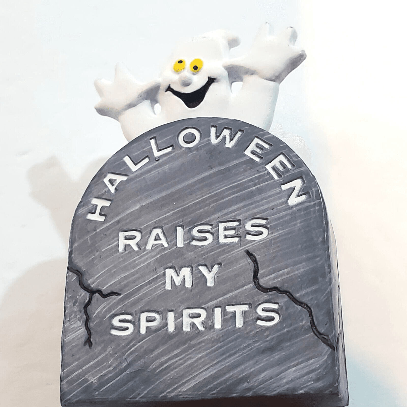 Hallmark Halloween Raises My Spirits Tombstone RIP Pull string Bat Pin Brooch - Thumbnail 2